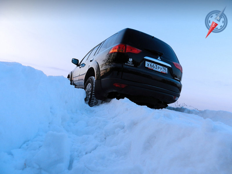 Первую часть пути нам преграждал глубокий рыхлый снег, глубина которого…