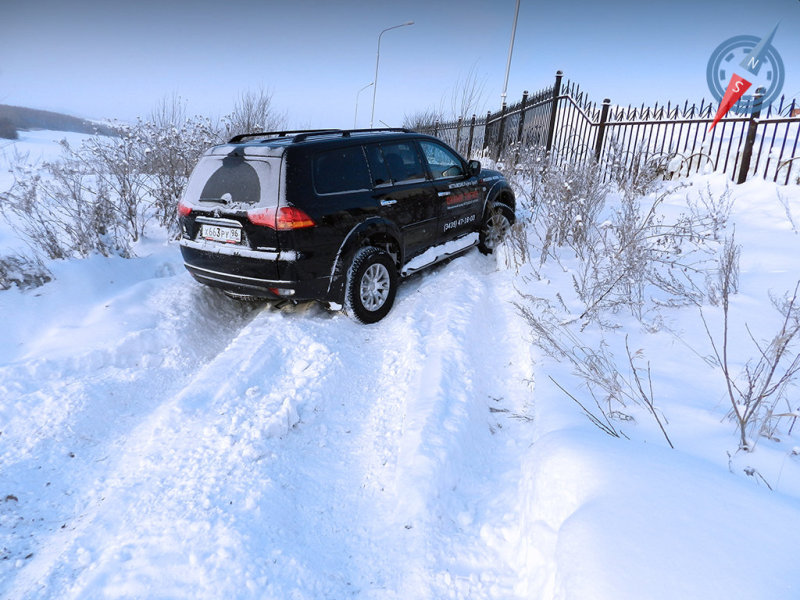 …скользкий поворот на уклоне имел на нас свои планы, обернувшиеся…