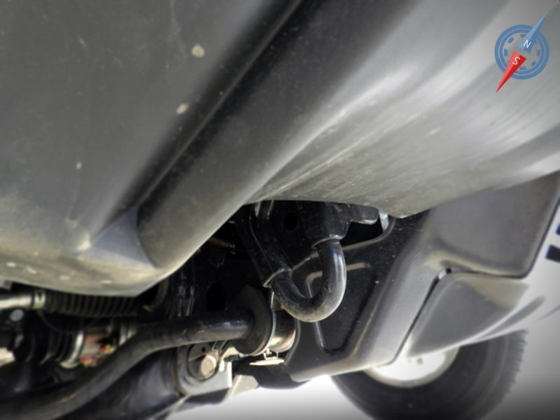 И спереди, и…