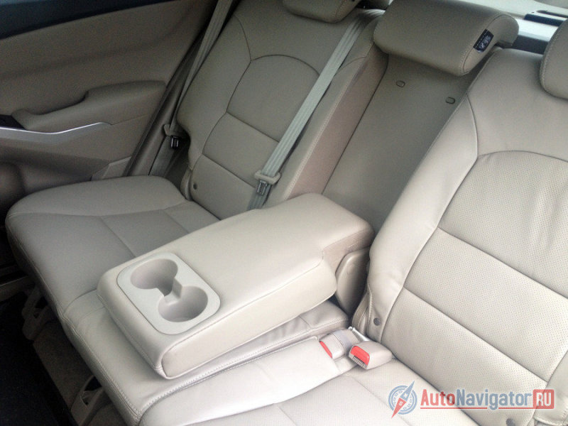 Спинки можно складывать по отдельности, но к сожалению нет лючка для длинномеров