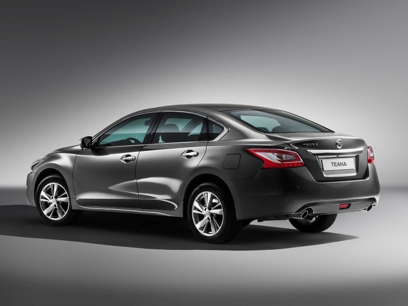 Корма радует большей привлекательностью и более правильными пропорциями