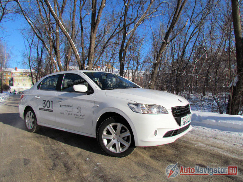 Седан 301 нарисован в духе современных моделей «Пежо» для Европы, без всякого намека на экономию  