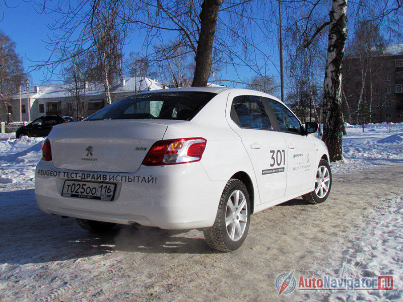 Автомобиль смотрится симпатично со всех ракурсов