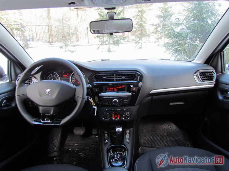 Интерьер гармонирует с экстерьером и выглядит аккуратно