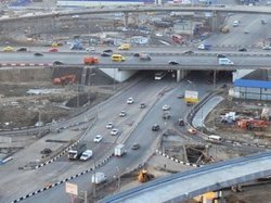 За три года в Москве построят 240 км дорог и 40 развязок