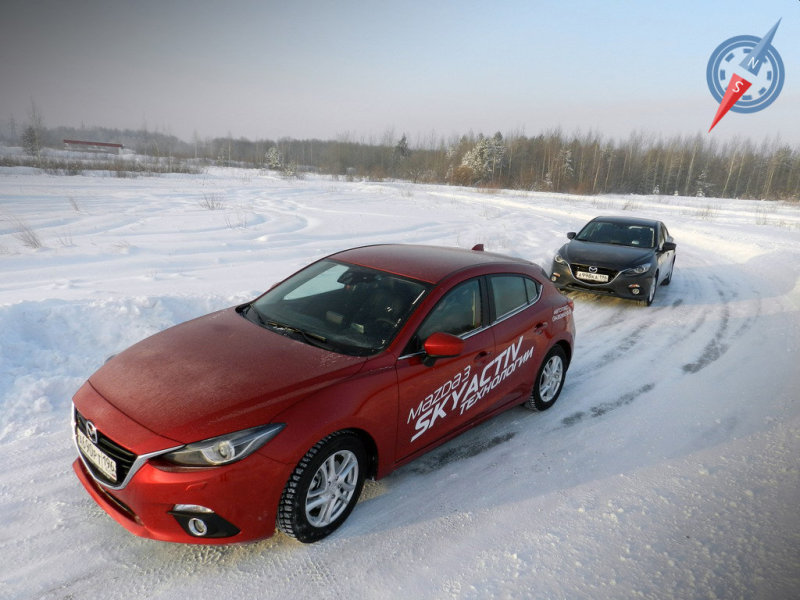 Спереди же автомобили одинаково уверенны, серьезны и чертовски привлекательны