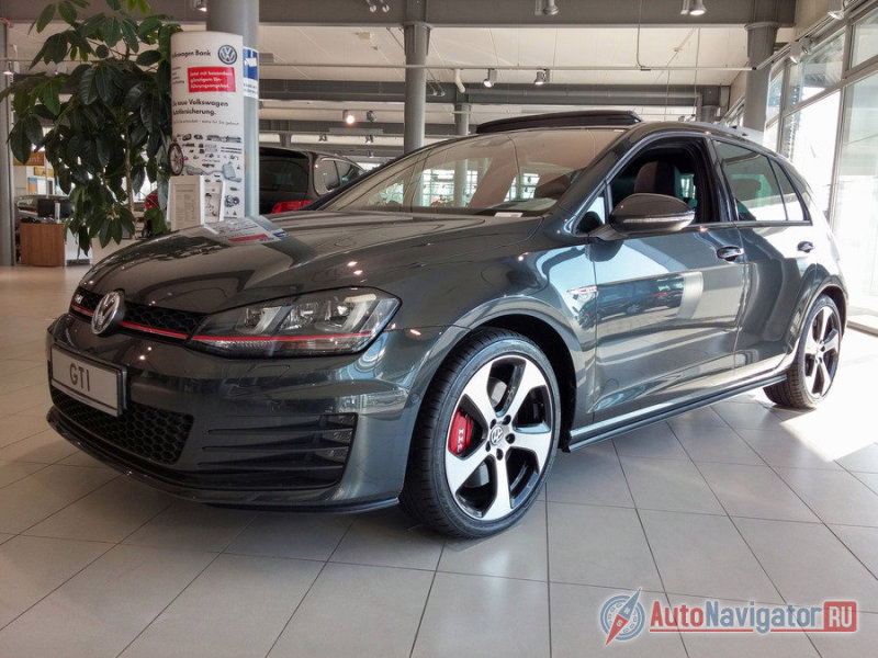 Стоит отметить, что Volkswagen Golf GTI всегда занимал особое место в сердцах европейских автолюбителей