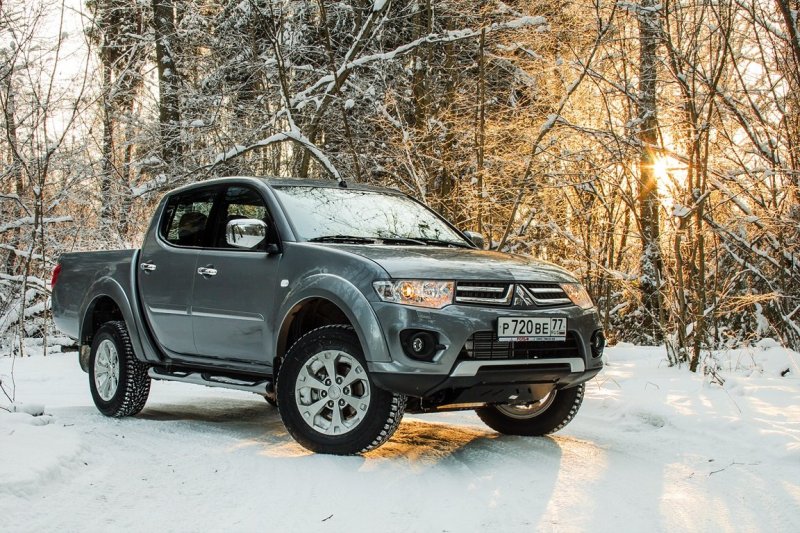 Mitsubishi L200: Позднее обновление