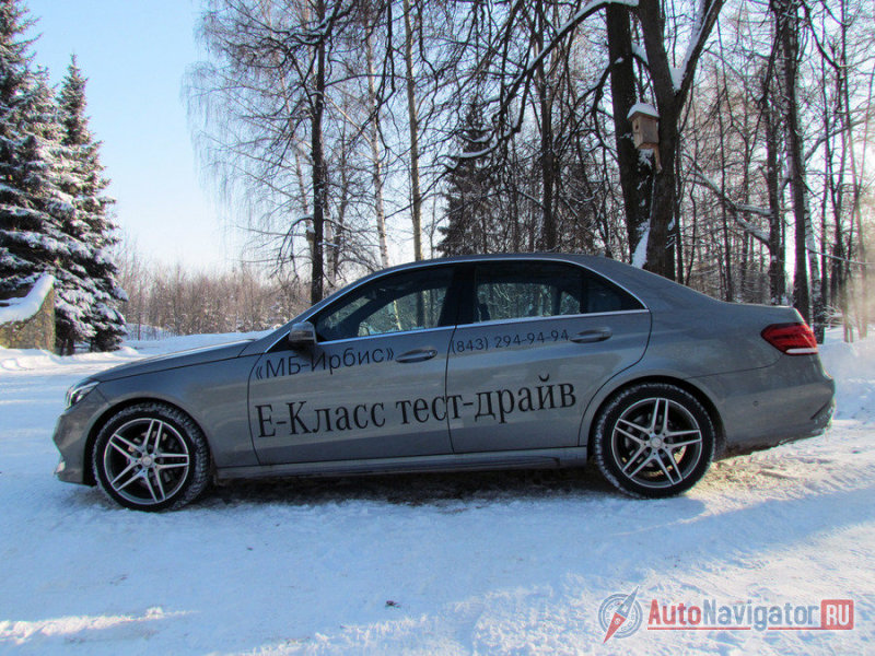 После рестайлинга список опцией E-класса значительно вырос, дополнившись рядом помощников. Это и система Pre-Safe, самостоятельно останавливающая E-класс с городских скоростей, и продвинутый круиз-контроль Distronic Plus в паре с системой Steering Assist, удерживающей автомобиль на полосе