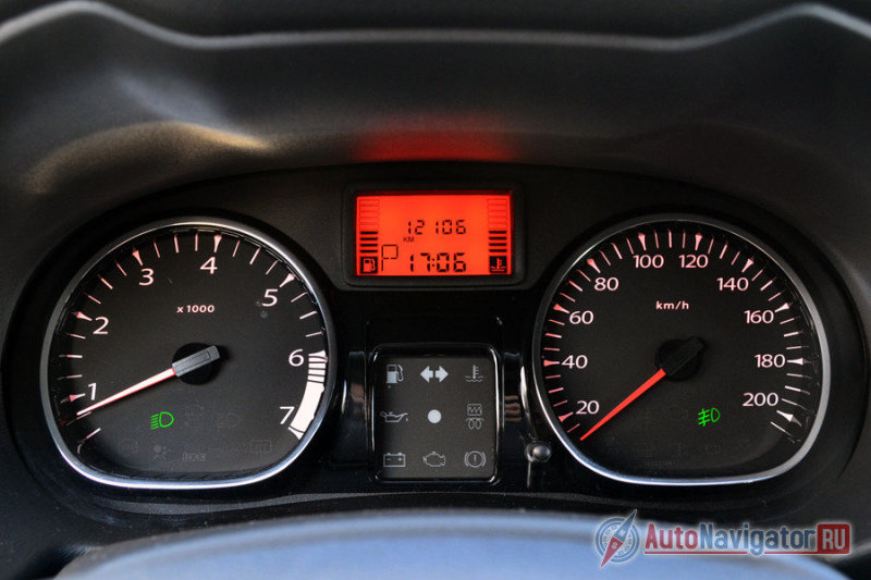 Показания приборов считываются легко в любое время суток, даже при ярком свете солнца