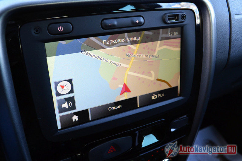 Навигационная система – одна из самых дешевых, всего 10 000 рублей. Как пользоваться понятно на интуитивном уровне