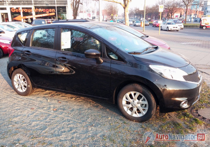 В Германии Nissan Note II уже несколько месяцев предлагается в комплектациях Tekna, Acenta и Visia по цене от 13 990 евро, российские продажи автомобиля должна начаться в ближайшее время