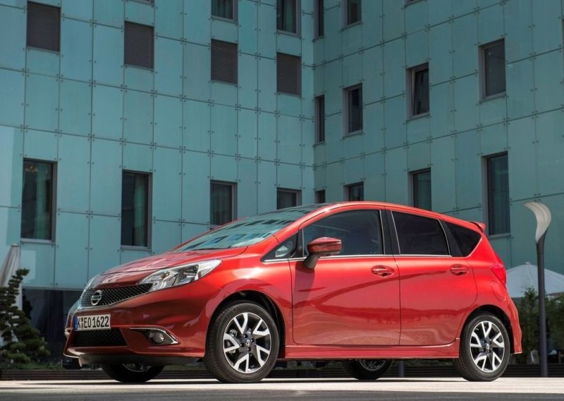 Главная задача Note II – с комфортом доставить пассажиров в конечную точку маршрута, а не удовлетворить «драйверские» амбиции водителя