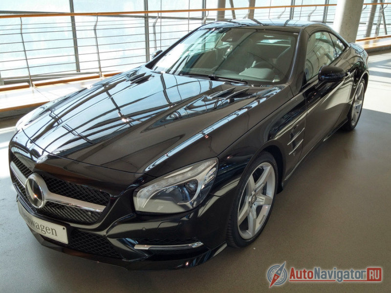 Эксклюзивные варианты лакокрасочного покрытия кузова и масса вариантов спортивных колесных дисков идеально подчеркивают сбалансированность пропорций спортивного родстера