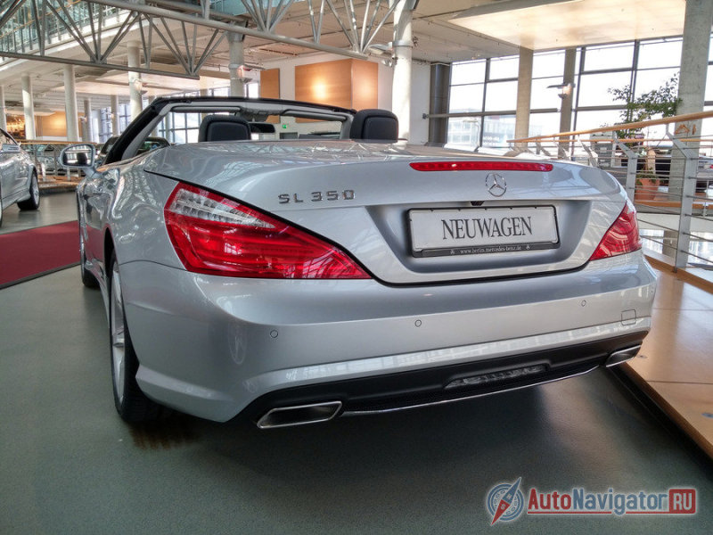 Как видим – SL – едва ли не самый высокотехнологичный родстер в мире