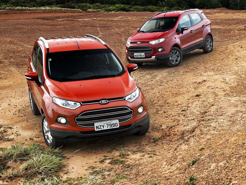 Анфас новый Ecosport выглядит агрессивно и задиристо – натуральный «вседорожник»