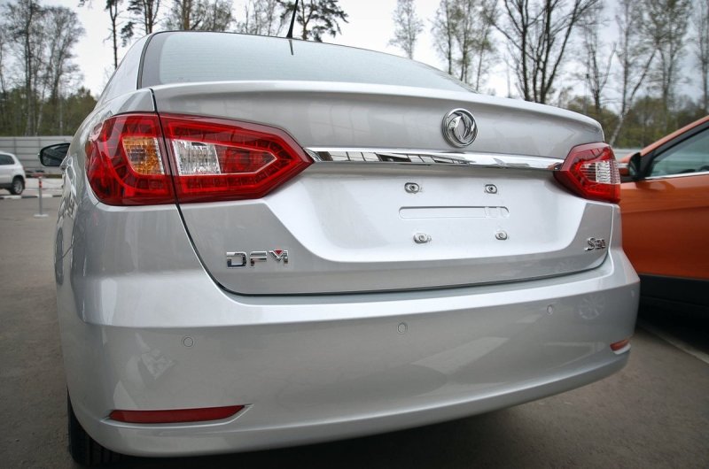 DongFeng DFM S30