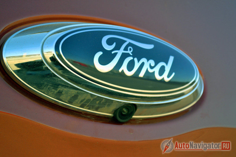 Опциональная камера заднего вида в непогоду пачкается на ура