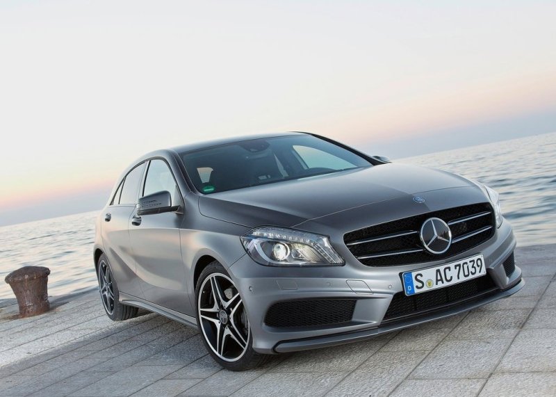 Новый Mercedes-Benz A-Class вызвал настоящий фурор на мотор-шоу в Женеве в 2012 году