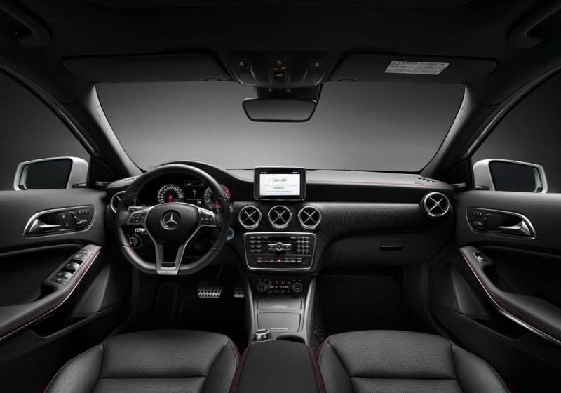 За дополнительную плату покупателям A-Class доступны панорамная крыша, автономная система отопления и вентиляции, «продвинутая» климатическая система и прочее оборудование