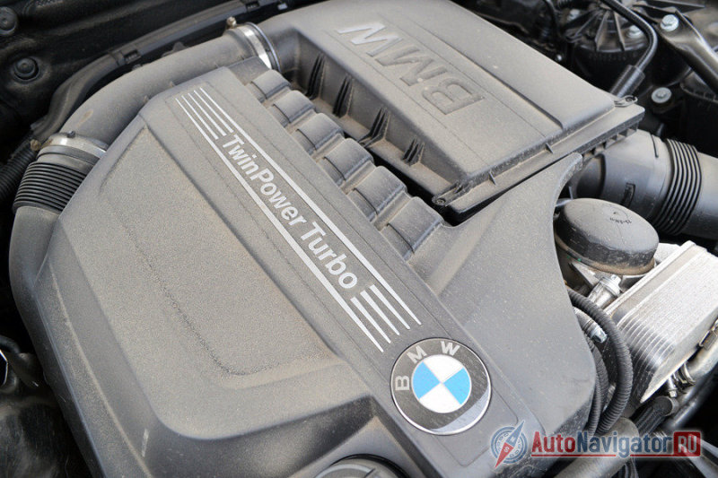 Вот оно, битурбированное сердце BMW 535i GT
