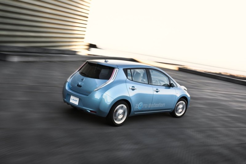 Автомобиль достойно разгоняется, а его максимальная скорость достигает 140 км/ч