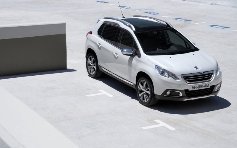 Импозантный две тысячи восьмой позиционируется производителем как универсальная, удобная и недорогая машина с передним приводом и «внедорожным» стилем