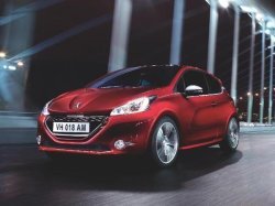 «Горячий» хэтчбек Peugeot 208 GTi вышел на российский авторынок
