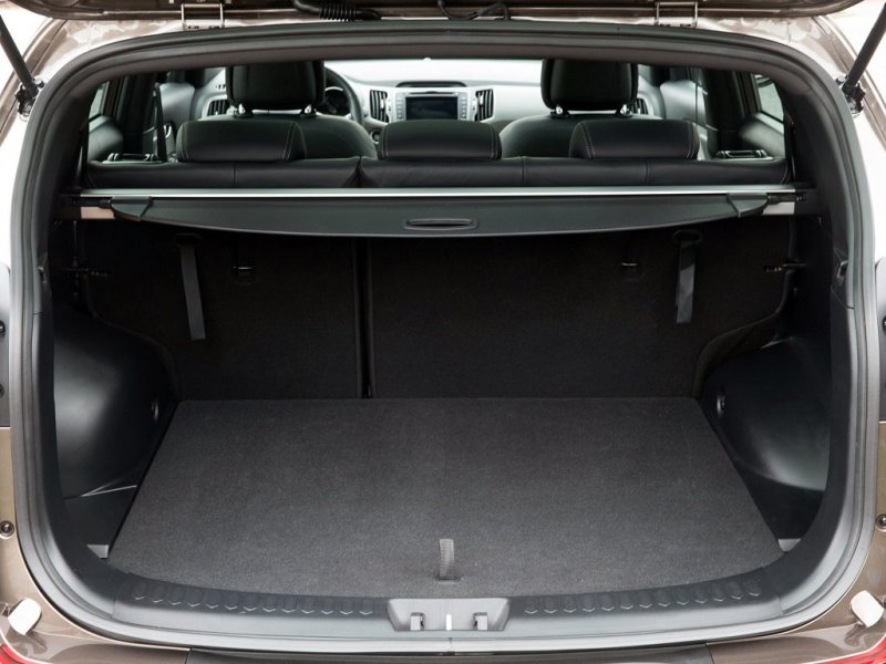 Объем багажника равен 564 литрам