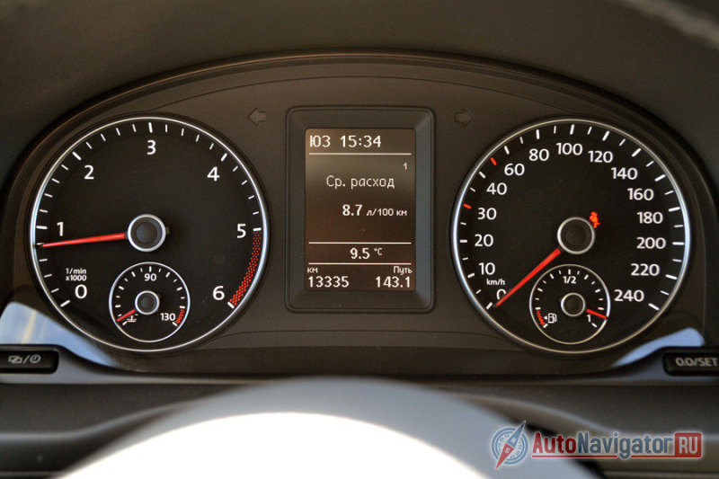 Средний расход топлива за время теста, преимущественно в городском режиме движения, составил 8,7 л/100 км. Вполне достойный расход топлива, учитывая, что с педалью газа особо не церемонились