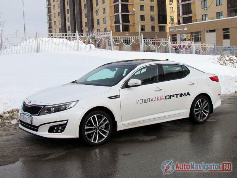 Образ «Оптимы» и впрямь удался. С самого первого дня внешность определила внимание публики к седану от Kia, гарантируя стабильный спрос