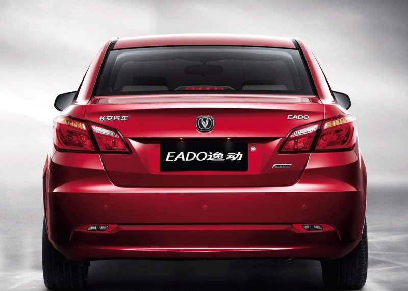 Изъянов во внешности Changan Eado не найти