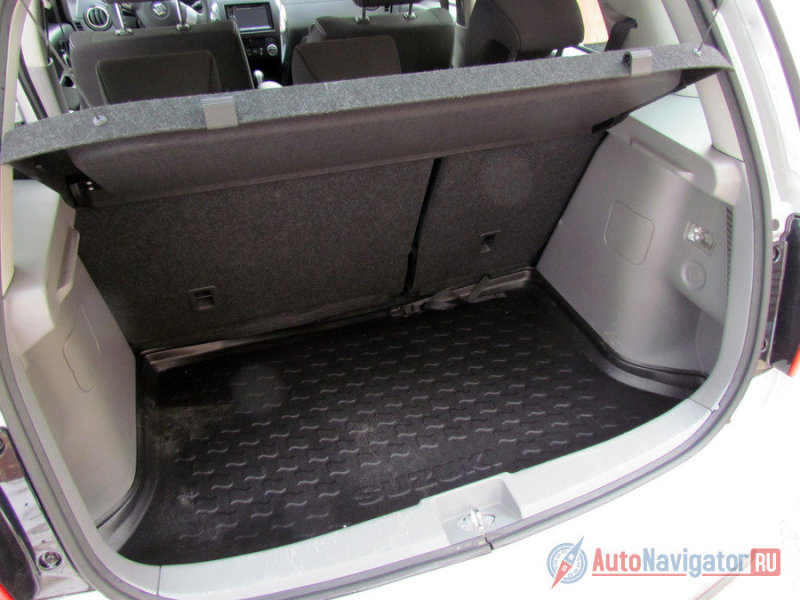 Объективно больше получился багажник