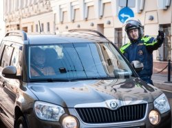 ГИБДД Москвы напоминает водителям о правилах безопасности на дороге