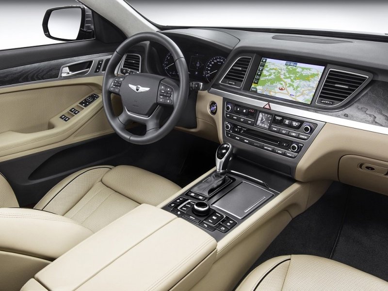 В топовой комплектации диагональ дисплея на центральной консоли равна 9.2 дюйма