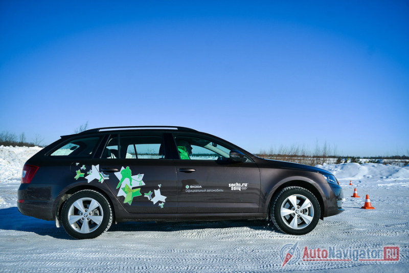 Даже обыкновенный лифтбэк предлагает много пространства, а уж объемы универсала Combi и вовсе сознание не охватывает