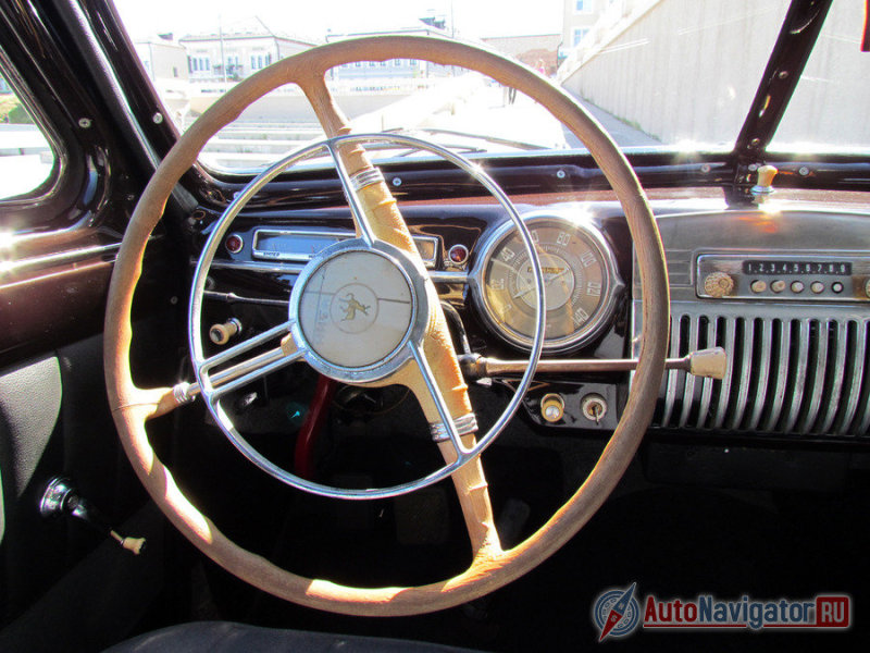 Руль гигантских размеров, но обод тонкий