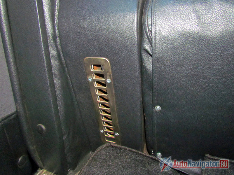 У ГАЗ-12 есть воздуховоды для задних пассажиров