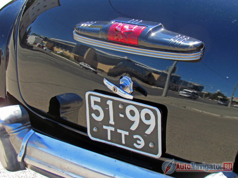 … и сзади. Здесь она работает еще и стоп-сигналом