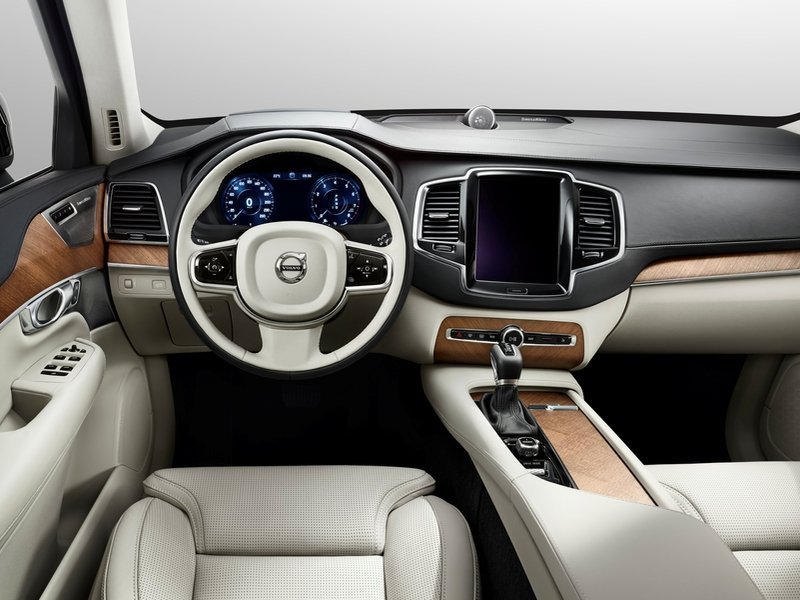 Интерьер Volvo XC90 II - официальное фото