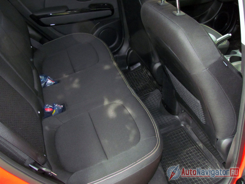 Сзади более-менее комфортно