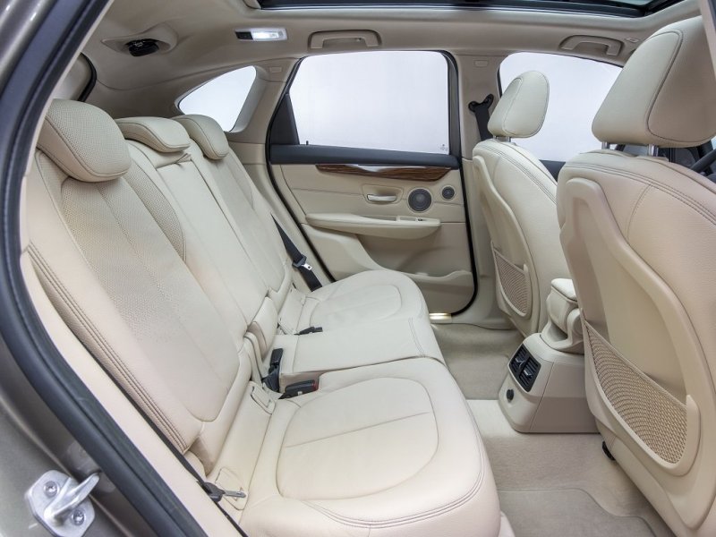 На втором ряду просторно