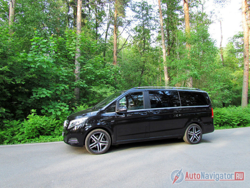 Опционально автомобиль теперь может быть оснащен практически всем спектром систем безопасности, характерным для легковых Mercedes-Benz последних лет выпуска