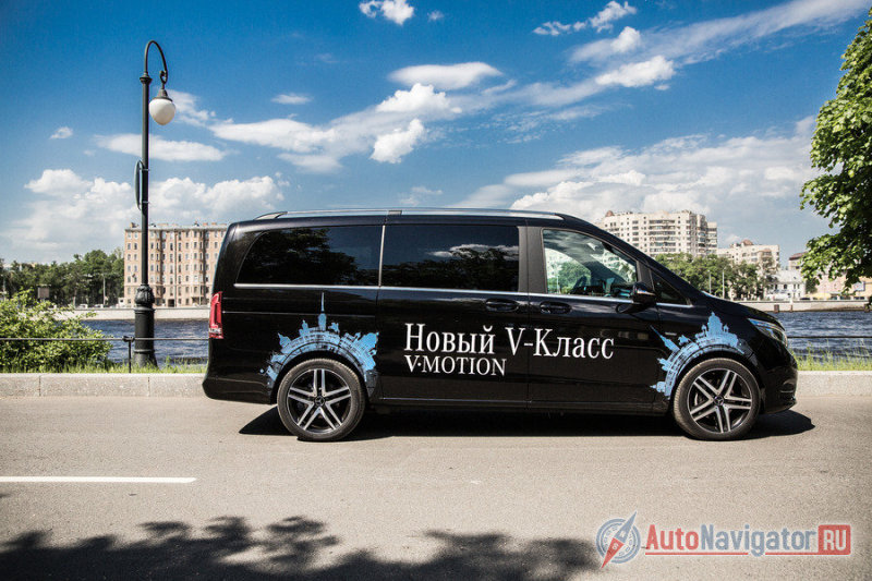Как и раньше V-класс бывает в трех «весовых категориях». Колесная база варьируется в переделах 3200-3430 мм, а длина от 4895 до 5370 мм