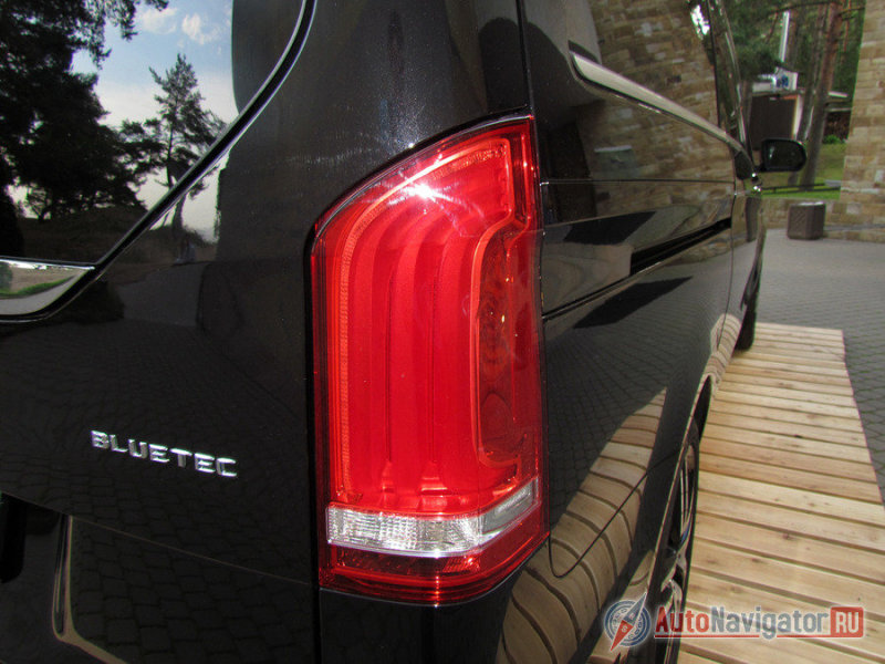 Наличие этой технологии выдает шильдик Bluetec