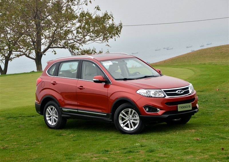 Примечательные выштамповки над колесными арками