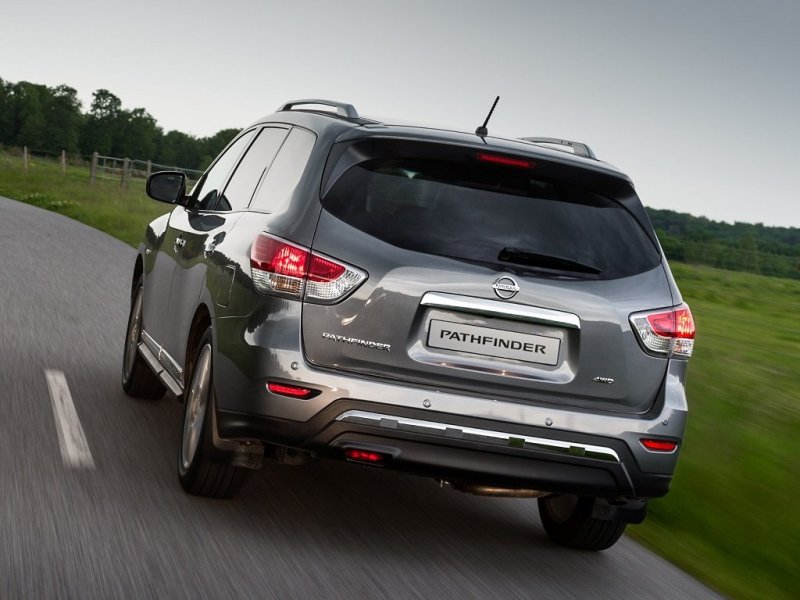 Nissan Pathfinder IV