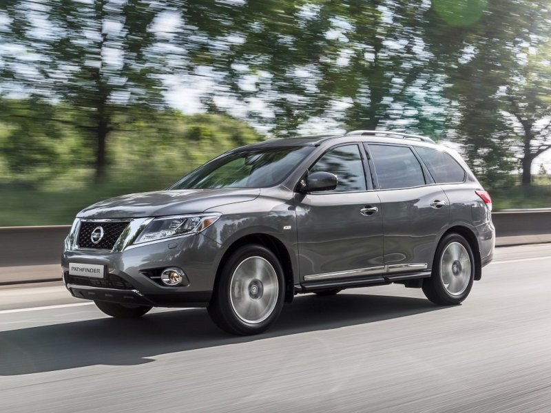 Nissan Pathfinder IV