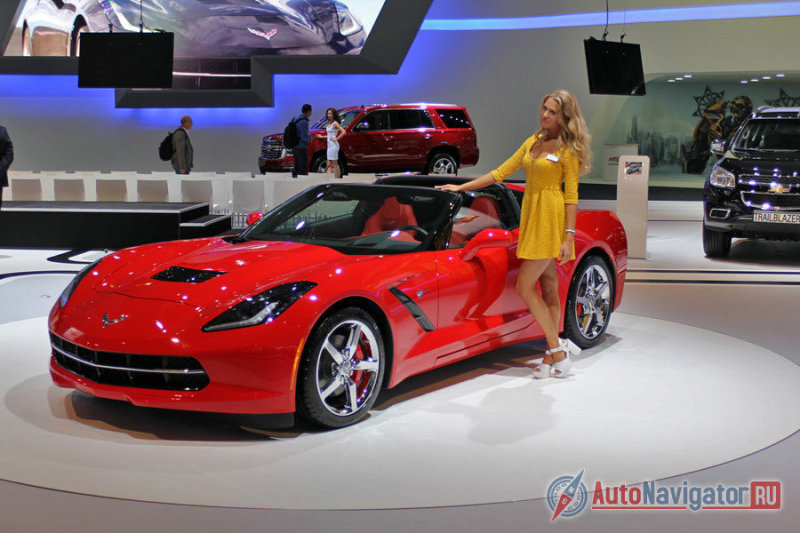 Мелькнул официально представленный в российском модельном ряду Corvette