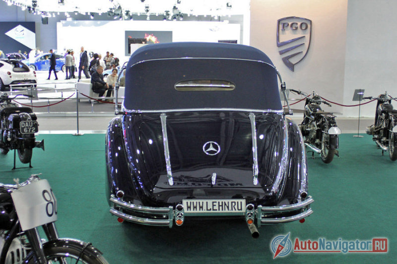 Второе – как же идеально он сохранился! Но читаешь справочный материал и выясняется, что этот автомобиль восстанавливали на родине, в Германии